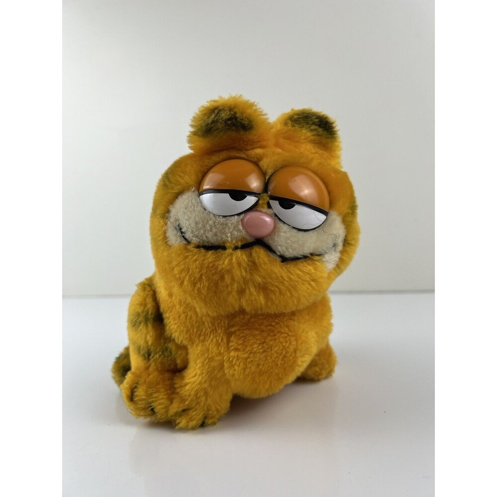VTG 1981 Dakin Garfield Plush Toy Sitting Cat Stuffed Animal 7" Crushed Nutshell